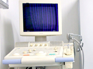 頚動脈を観察する超音波画像診断装置
